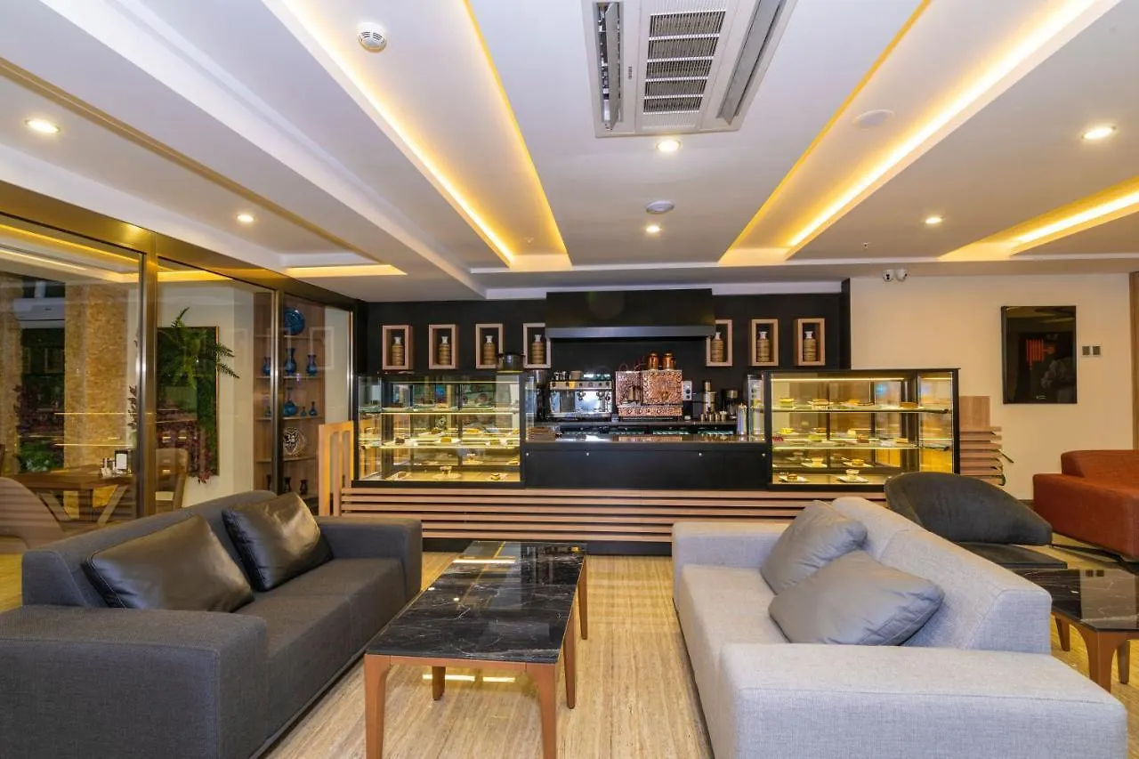38 Hotel Istanbul 4*,